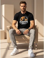 Pánske bavlnené tričko s potlačou Summer Vibes čierne FashionStreet NX044R Pánske bavlnené tričko s potlačou Summer Vibes čierne FashionStreet NX044R
