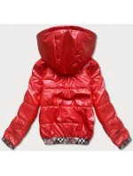 Krátka červená dámska bunda s ozdobným lemovaním (B8030-4) Krátka červená dámska bunda s ozdobným lemovaním (B8030-4)