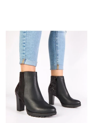 Topánky na podpätku model 222359 Solea