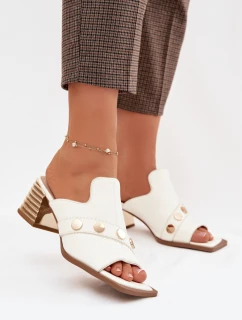 Žabky na podpätku model 225351 Krok vo veľkom štýle