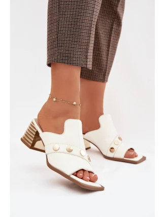 Žabky na podpätku model 225351 Krok vo veľkom štýle