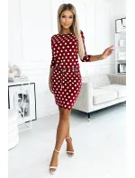 13-156 Športové šaty s viazaním a vreckami - bordové s hráškom 13-156 Športové šaty s viazaním a vreckami - bordové s hráškom
