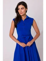 B261 Bavlnené šaty vo fitted strihu - kráľovsky modré