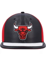 Mitchell & Ness Chicago Bulls NBA Day One Snapback Bulls Cap 6HSSMM19224-CBUBKWH Mitchell & Ness Chicago Bulls NBA Day One Snapback Bulls Cap 6HSSMM19224-CBUBKWH