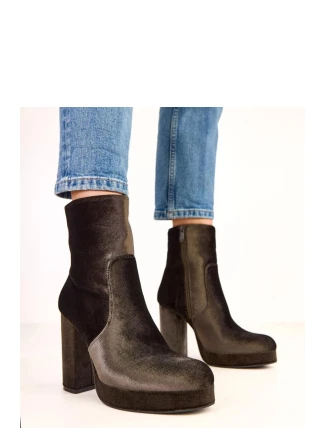 Topánky na podpätku model 220583 Solea