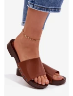 Dámské pantofle s přezkami na nízkém podpatku Camel Brinalle