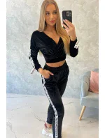 Velúrová súprava s nápisom Queen black