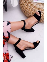 Dámske semišové sandále na podpätku Black Lexi