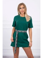 Šaty s ozdobným pásikom zelené