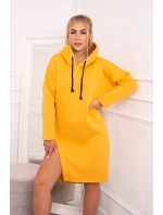 Šaty s kapucňou a bočným rázporkom broskyňové