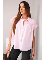 Dámska bavlnená košeľová blúzka s čipkou a krátkymi rukávmi candy pink Dámska bavlnená košeľová blúzka s čipkou a krátkymi rukávmi candy pink
