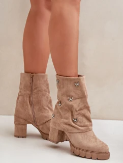 Zdobione Botki Z Wywiniętą Cholewką Na Słupku Beżowe Esadora