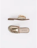 Praktické dámske zlaté ponožky na plochom podpätku Praktické dámske zlaté ponožky na plochom podpätku