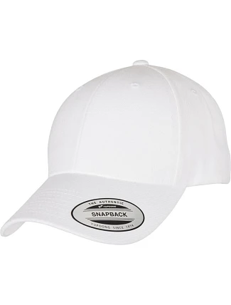 Flexfit 6789 6-panelová čiapka typu snapback 55.6789 biela Flexfit 6789 6-panelová čiapka typu snapback 55.6789 biela