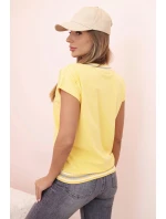 Dámska bavlnená blúzka s výstrihom do V a žltou potlačou Dámska bavlnená blúzka s výstrihom do V a žltou potlačou