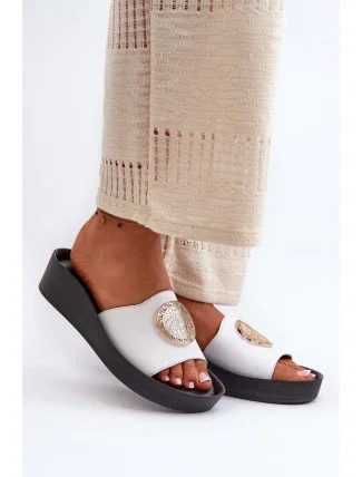 Model topánok na klinoch 198478 Krok v štýle Model topánok na klinoch 198478 Krok v štýle