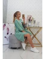 Šaty s potlačou a rozšíreným spodným dielom v tmavej mätovej farbe Šaty s potlačou a rozšíreným spodným dielom v tmavej mätovej farbe