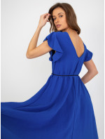Kobaltovo modré midi šaty s volánom a krátkymi rukávmi