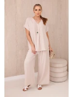 Súprava s náhrdelníkom blúzka + nohavice béžová Súprava s náhrdelníkom blúzka + nohavice béžová