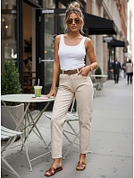 Dámske džínsy s opaskom mom fit béžové FashionStreet UY3056