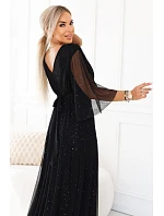 654-5 Dlhé lesklé plus size šaty s výstrihom a priehľadnými rukávmi - čierne