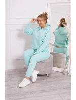 Teplá súprava s mikinou viazanou na spodnú časť mäty