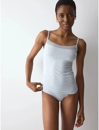Dámska košieľka Feel of Modal Spaghetti Top Pearl Grey, svetlosivá – TRIUMPH Dámska košieľka Feel of Modal Spaghetti Top Pearl Grey, svetlosivá – TRIUMPH