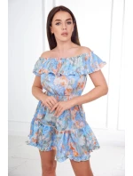 Kvetinové šaty s odhalenými ramenami v modrej farbe Kvetinové šaty s odhalenými ramenami v modrej farbe