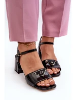 Eleganckie Lakierowane Sandały Na Słupku Czarne D&A MR38-660
