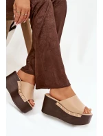 Dámské nazouváky na platformě s nýty béžové Mareline