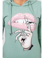 Šaty s dlhším chrbtom a farebnou potlačou tmavo mätovej farby