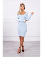 Otrhané modré šaty