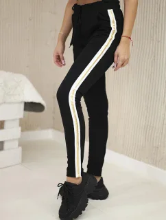 Bavlnené nohavice so zlatým pruhom čierne