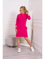 Šaty s kapucňou a vreckami fuchsiovej farby