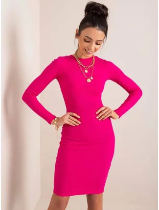 Priliehavé rebrované šaty vo fuchsiovej farbe s okrúhlym výstrihom (5131-08) Priliehavé rebrované šaty vo fuchsiovej farbe s okrúhlym výstrihom (5131-08)