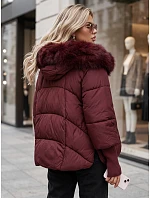 Dámska zimná prešívaná bunda s kožušinovým lemom, bordová, FashionStreet TY5992 Dámska zimná prešívaná bunda s kožušinovým lemom, bordová, FashionStreet TY5992