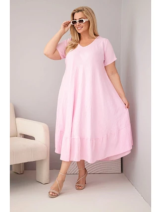 Dámske plus size šaty s krátkymi rukávmi a volánom z ľahkej viskózy v cukríkovo ružovej farbe