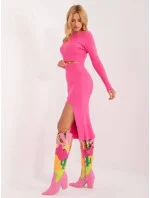 Ružový pletený dámsky set - krátka blúzka a ceruzková sukňa (14136) Ružový pletený dámsky set - krátka blúzka a ceruzková sukňa (14136)