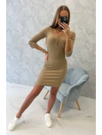 Šaty s výstrihom na gombíky camel