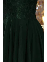 Tmavo zelené dámske šaty s dlhším zadným dielom a čipkovaným výstrihom model 6839184