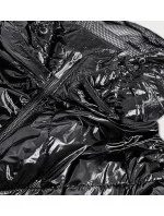 Lesklá čierna prešívaná dámska bunda (B9573)