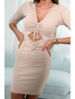 Rebrované šaty s viazaným výstrihom béžovej