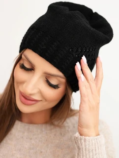 Dámska zimná vlnená čiapka s ozdobným úpletom a detailmi K449 čierna