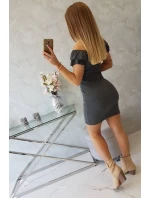 Pruhované nariasené šaty v grafitovej farbe