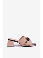 Dámské pantofle s výřezem a přezkou na podpatku Vinceza 62284 Béžové