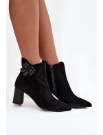 Semišové čižmy na podpätku so zdobením D&A CR52-686 Black Semišové čižmy na podpätku so zdobením D&A CR52-686 Black