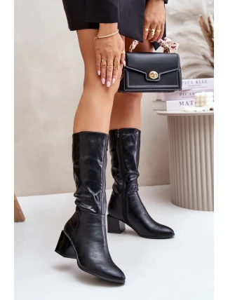 Topánky na podpätku model 202107 Krok vo veľkom štýle Topánky na podpätku model 202107 Krok vo veľkom štýle