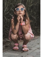 Lakierowane Sandałki Dziecięce Ozdobione Kwiatkami Różowe Tinette