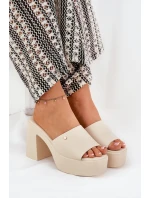 Damskie Klapki Z Eko Skóry Na Słupku I Platformie Jasnobeżowe Tamirella