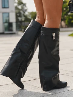 Kozaki Damskie Na Koturnie Z Paskiem I Srebrnym Detalem Eko Skórzane Czarne Korivelle